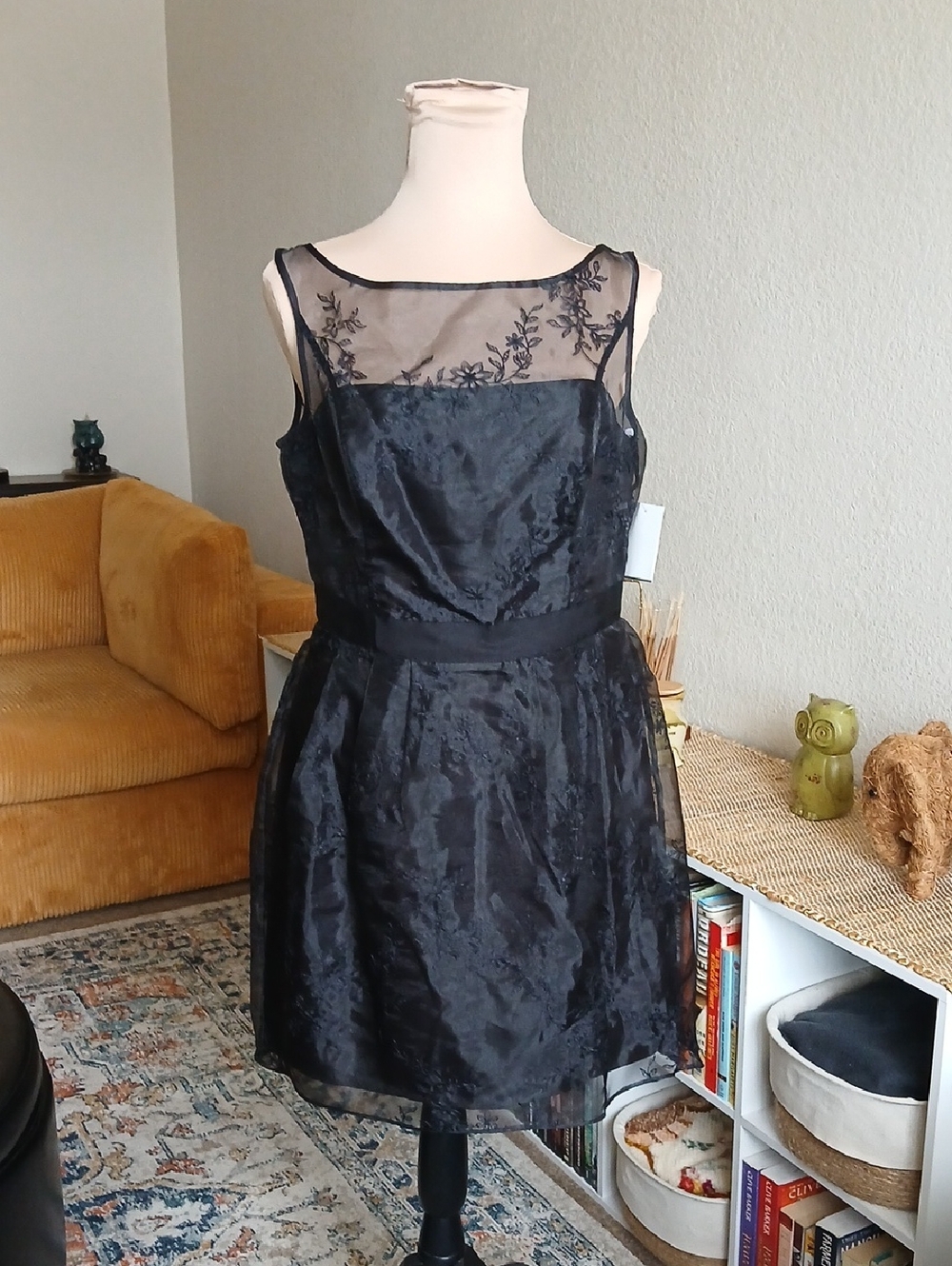 NWT David's Bridal Black Embroidered Organza Dress SZ 10